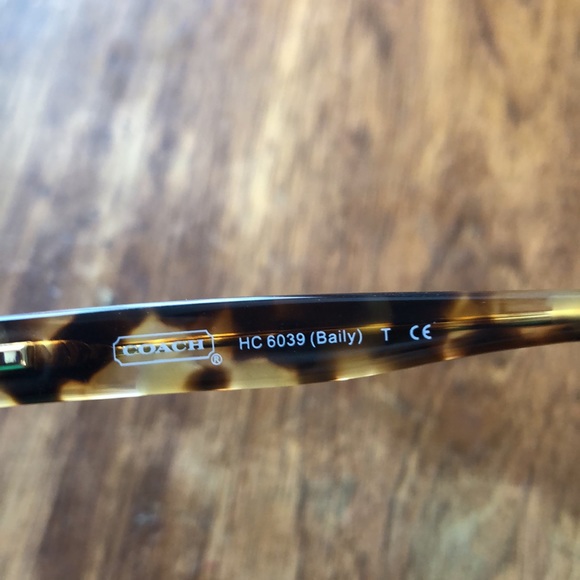 New authentic Coach glasses - Picture 5 of 9